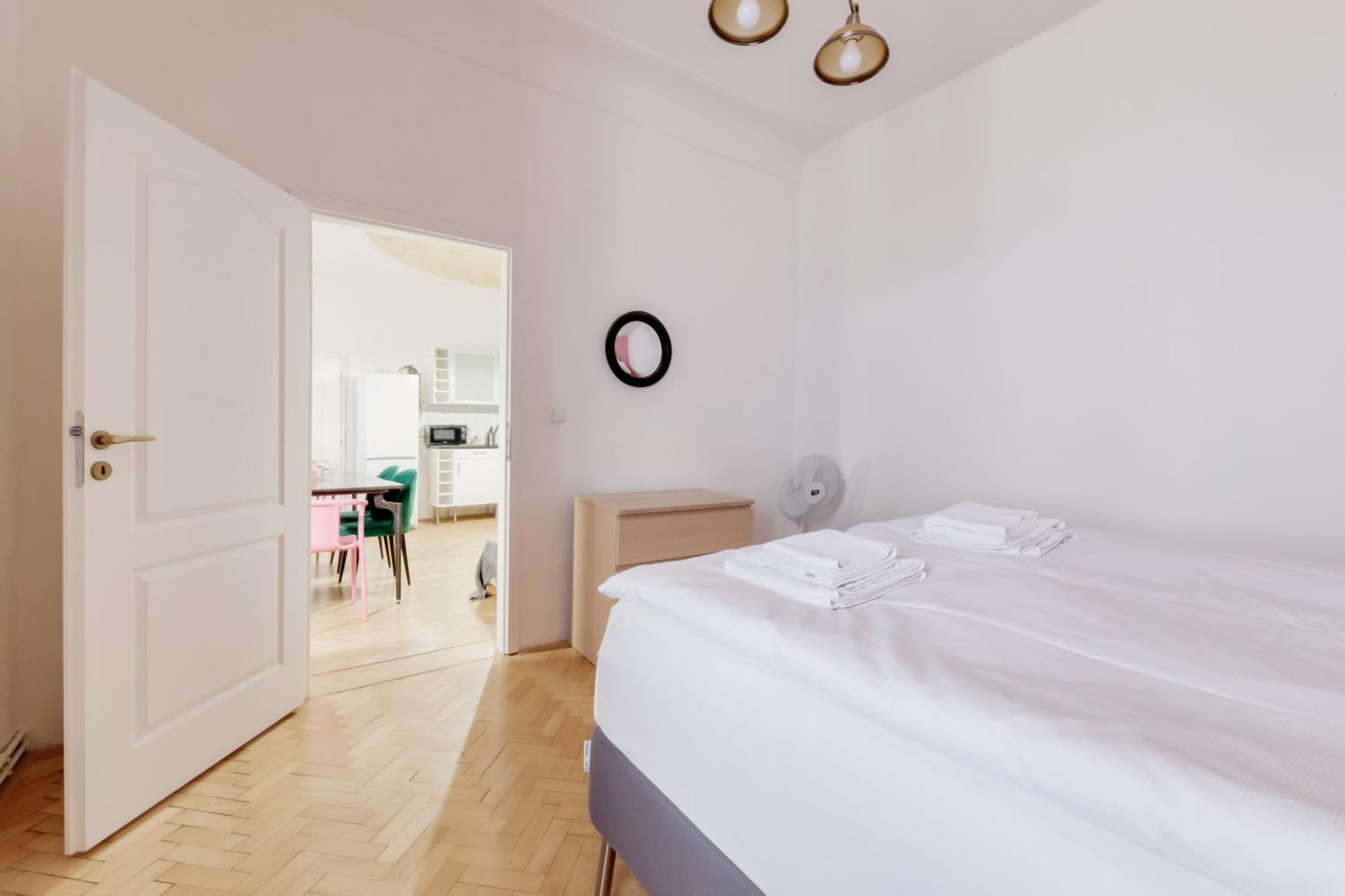 Curiosity Apartments Praga Exterior foto